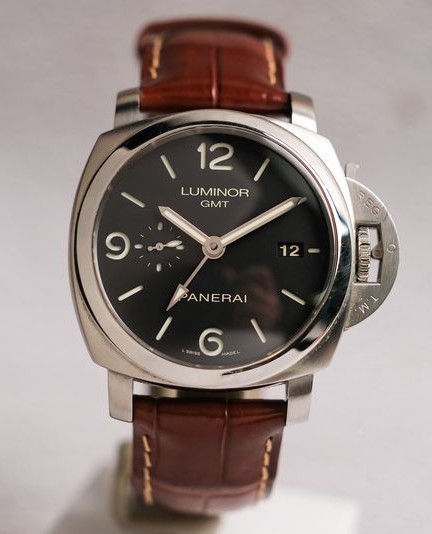 Panerai Luminor GMT PAM320