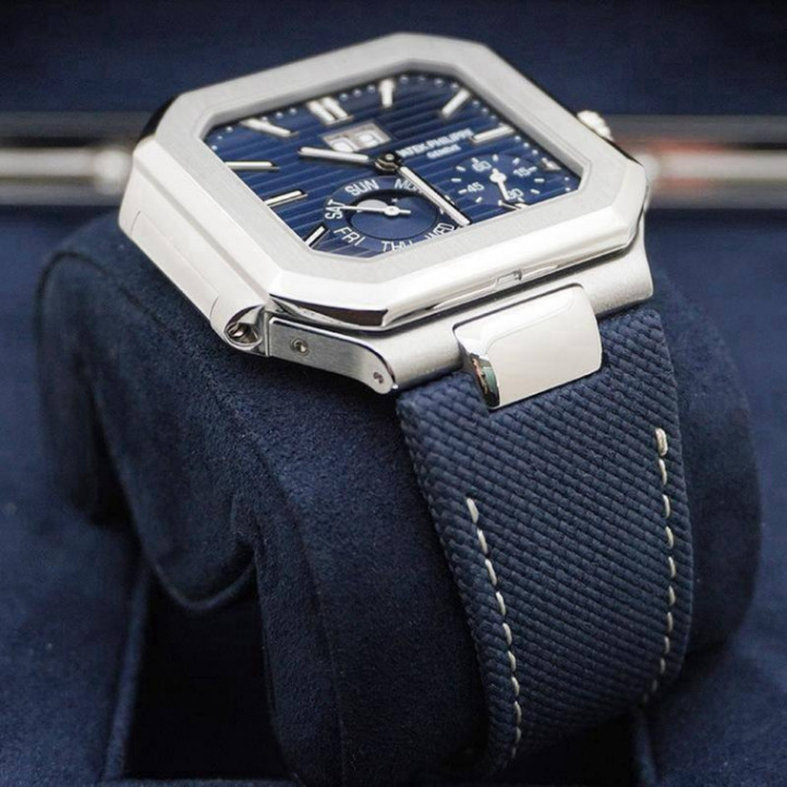 Patek Philippe Cubitus 5822P Blue Dial - Image 4