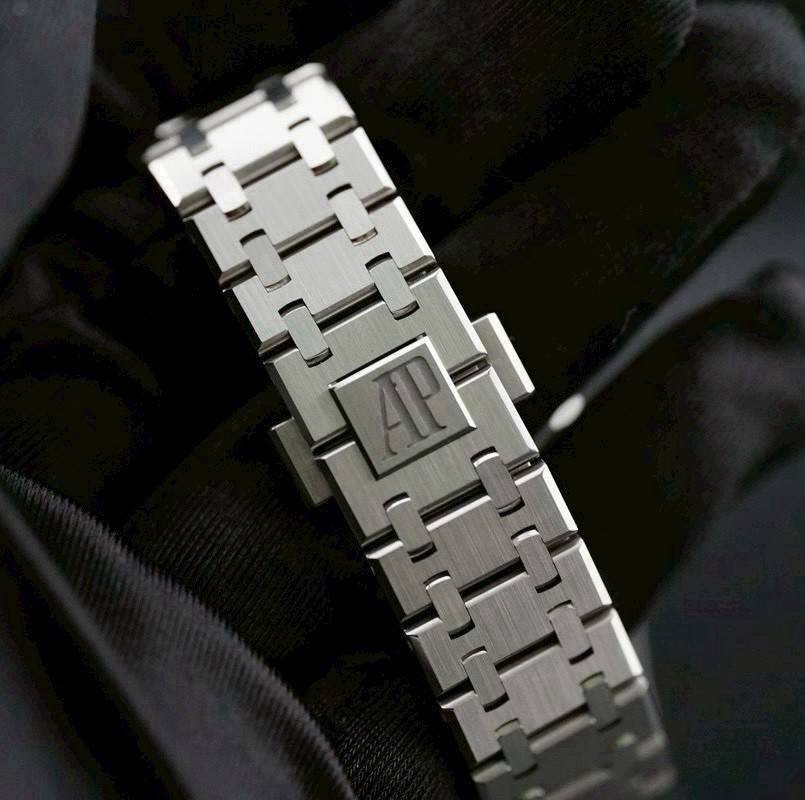AP Royal Oak 15551ST Ice Blue Dial 37mm thumbnail 4