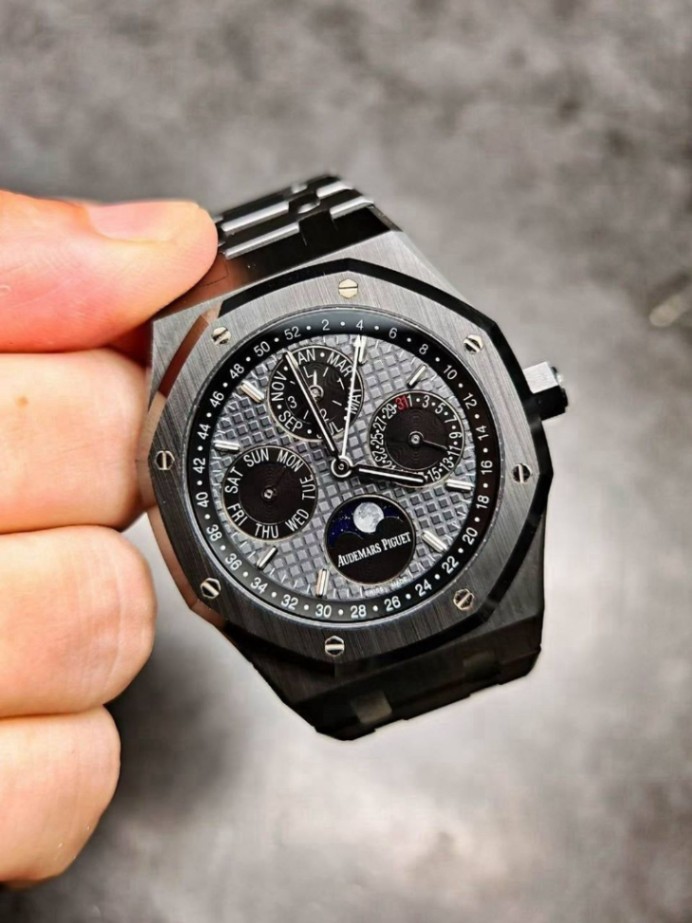 Audemars Piguet Royal Oak Perpetual Calendar thumbnail 1