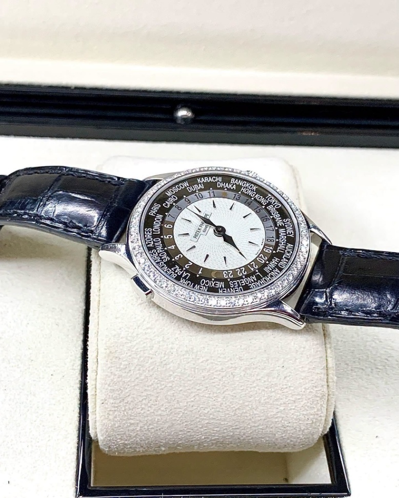 Patek Philippe Complications World Time 7130G-013 thumbnail 4
