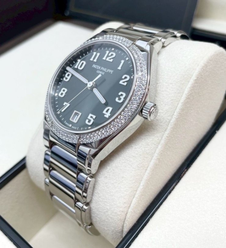 PATEK PHILIPPE Twenty~4 Green Dial 7300/1200A  thumbnail 2
