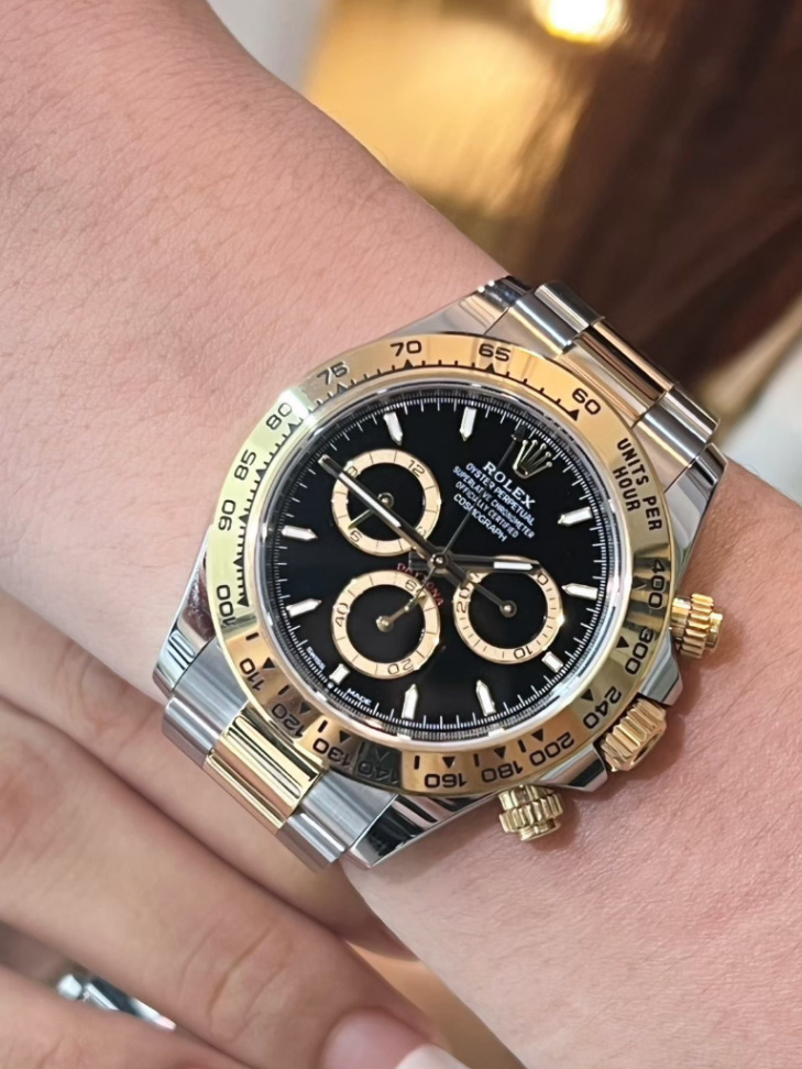 Daytona Black Dial 2t Yellow Gold 40mm - Image 4
