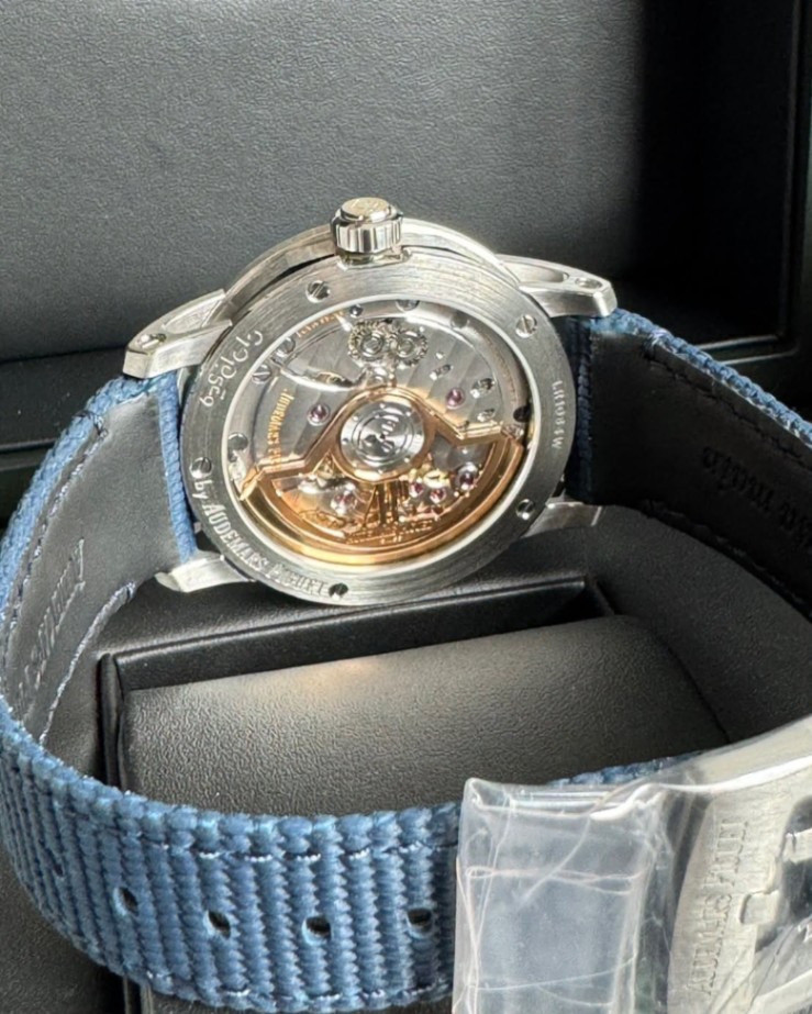 Audemars Piguet Code 11.59 thumbnail 6