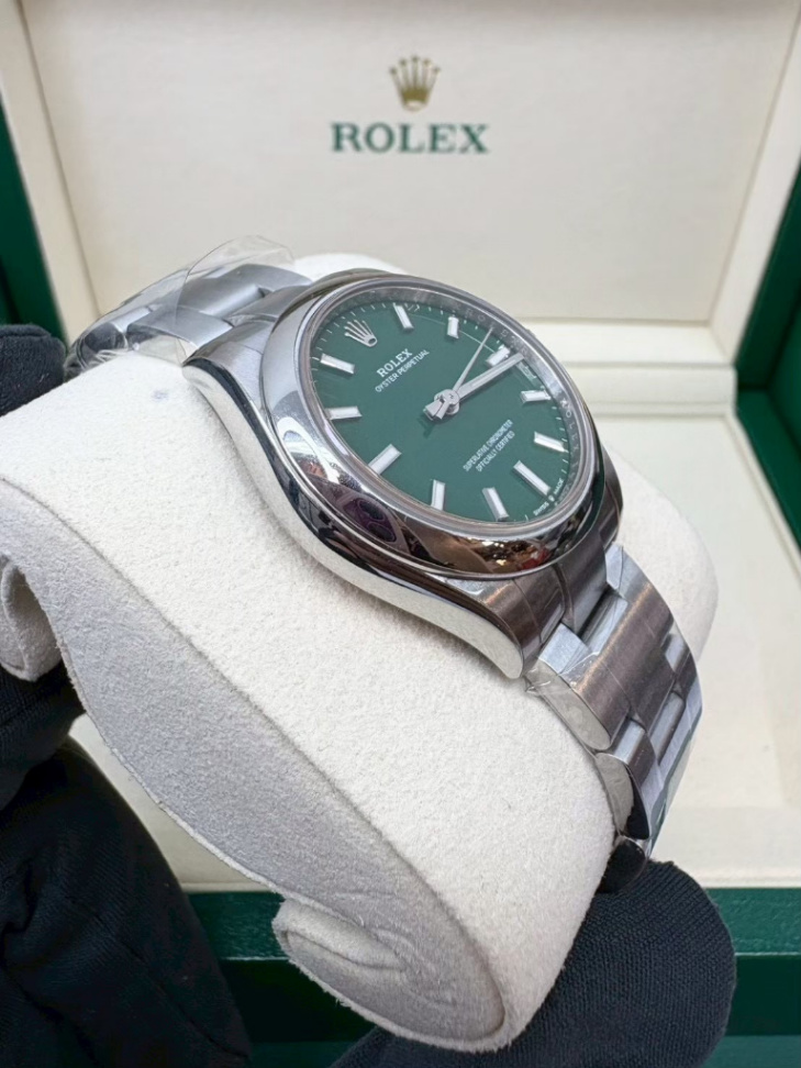 Oyster Perpetual Green Dial 31mm - Image 3