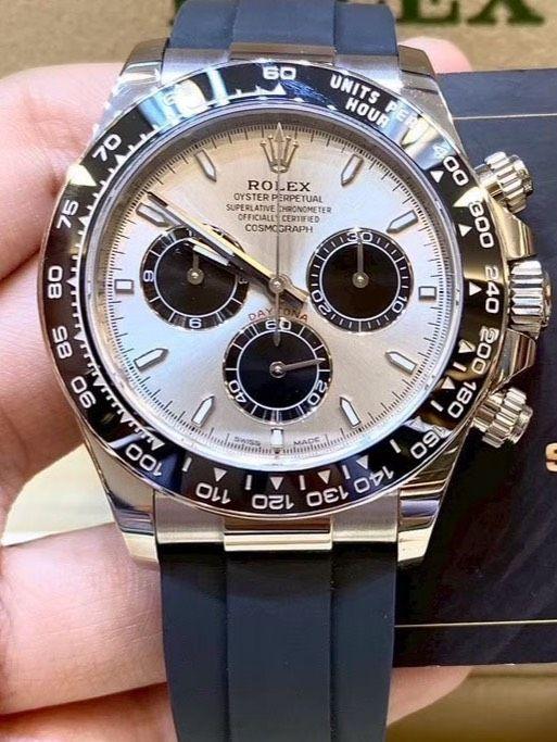 ROLEX Daytona Grey Dial Oysterflex 40mm 126519LN thumbnail 2