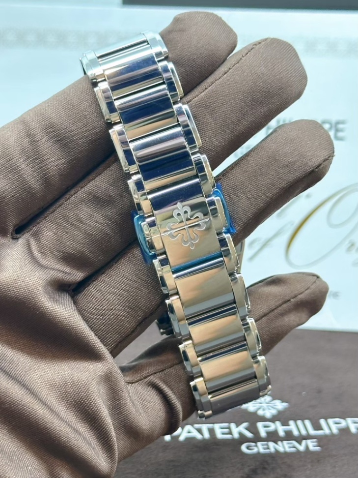 Patek Philippe Twenty four 7300/1200A Grey Dial 36mm thumbnail 4