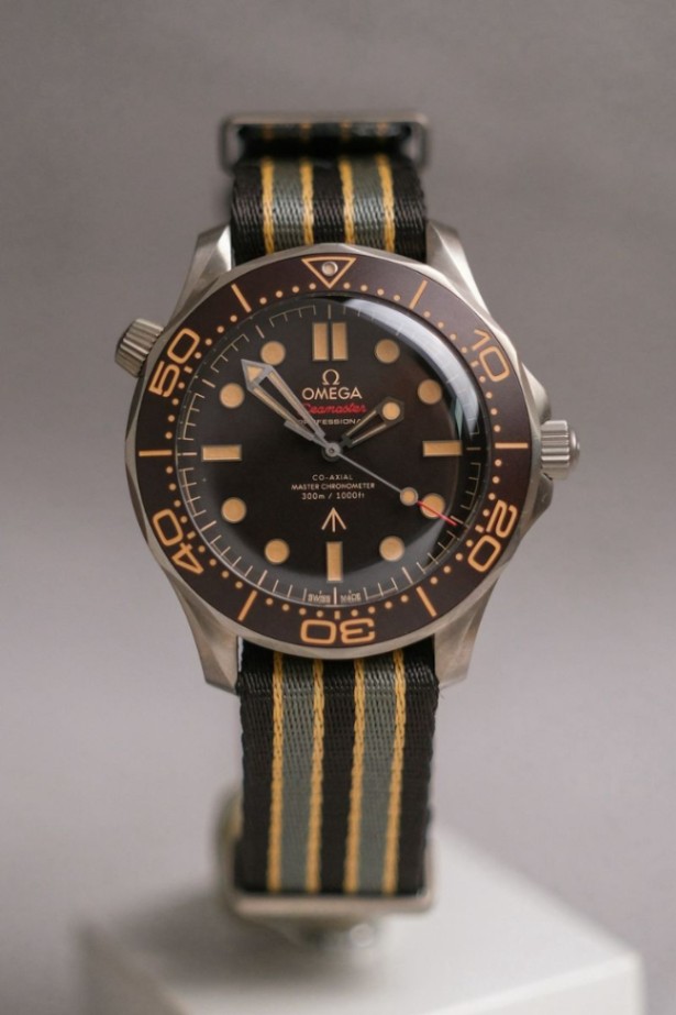 OMEGA Seamaster Diver 300M 007 Edition Ref. 210.92.42.20.01.001 thumbnail 1