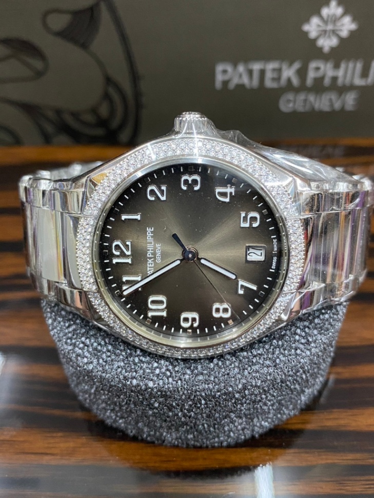 PATEK PHILIPPE TWENTY- 4 7300/1200A-010