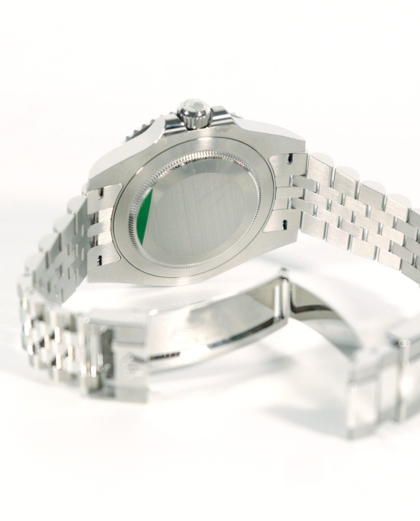 ROLEX GMT-Master II ‘Bruce Wayne’ 126710GRNR Jubilee 2026 thumbnail 9