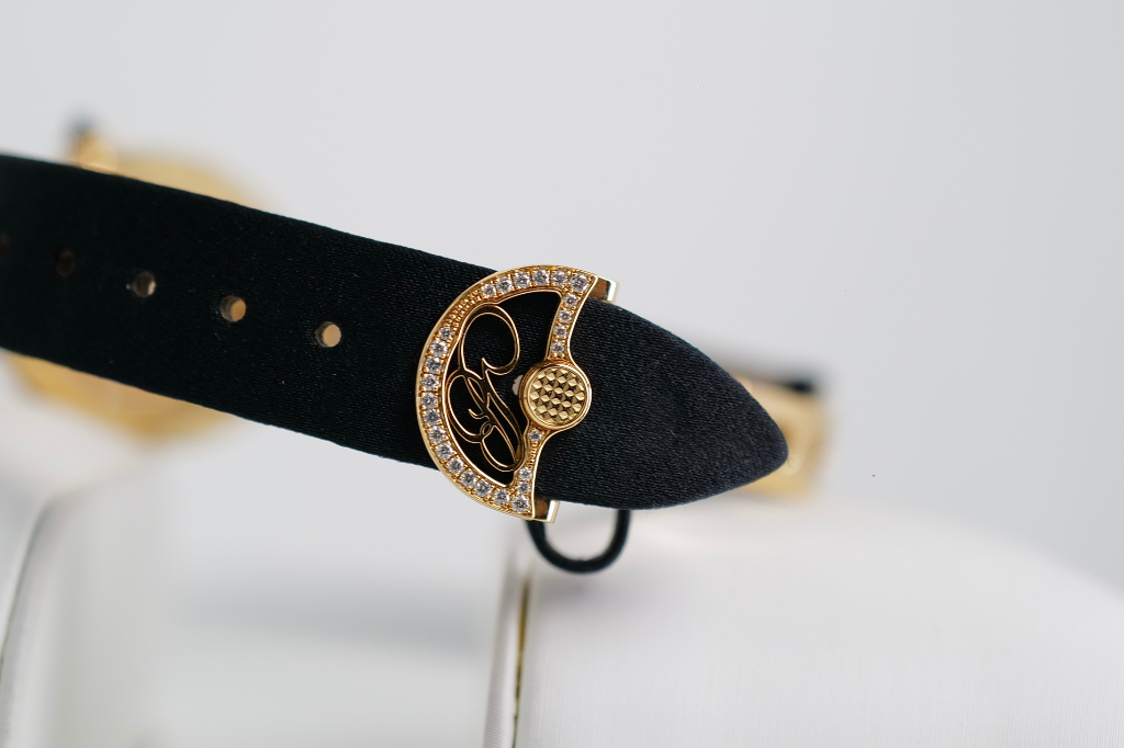 BREGUET Reine de Naples Gold Moonphase Diamond 36.5×28.48mm - Image 6