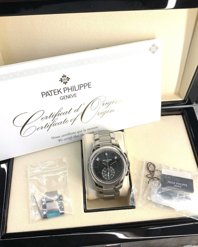 PATEK PHILIPPE Complications Annual Calendar 5905/1A-001 - Image 4