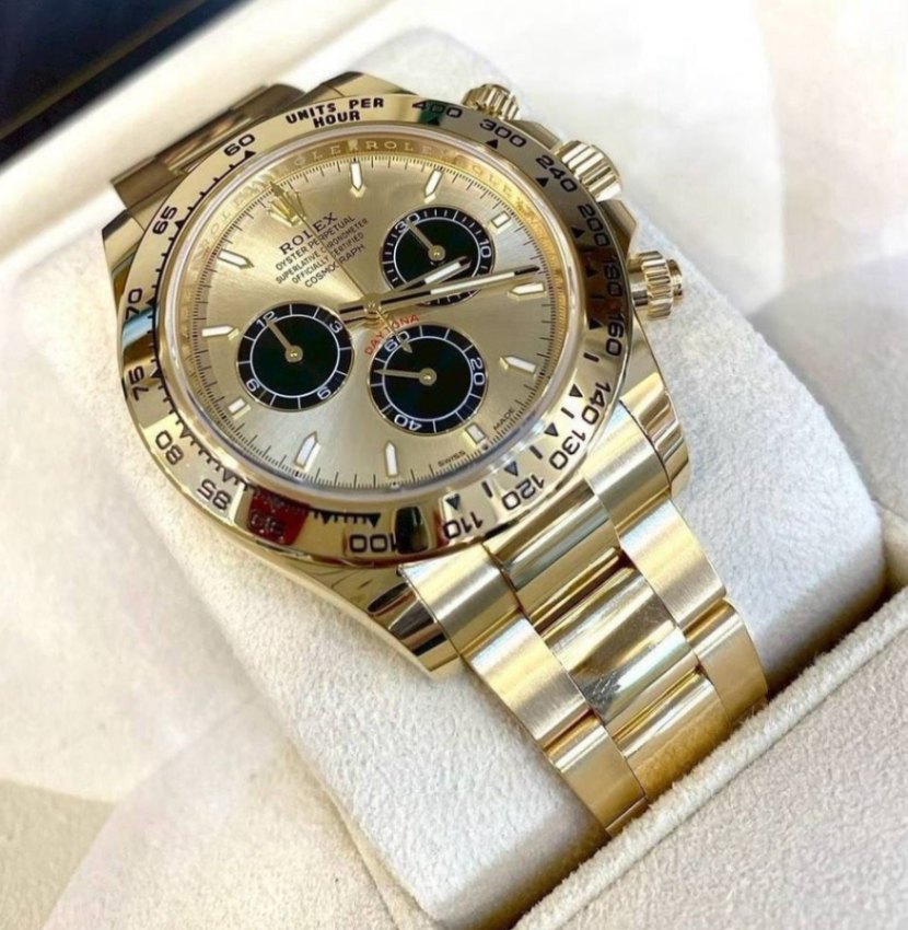 ข้ามไปที่ส่วนท้ายของแกลเลอรี่ภาพ ข้ามไปยังจุดเริ่มต้นของแกลลอรี่ภาพ ROLEX Daytona Champagne Dial Yellow Gold 126508 2025 - Image 3