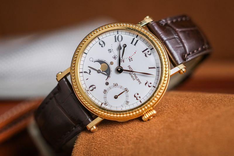Patek Philippe Complications 18K Gold 5015J - Image 2