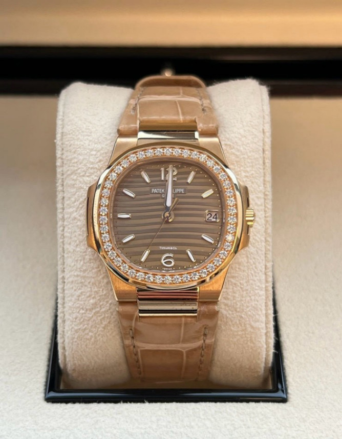 Patek Philippe Nautilus 7010R-012R