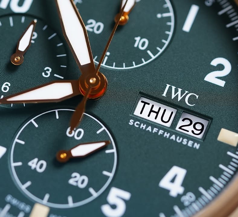 IWC Chronograph Spitfire Bronze IW387902 - Image 2