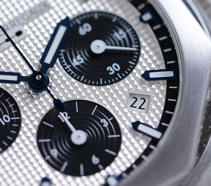 Girard Perregaux Laureato Chrono Panda Dial Steel - Image 4