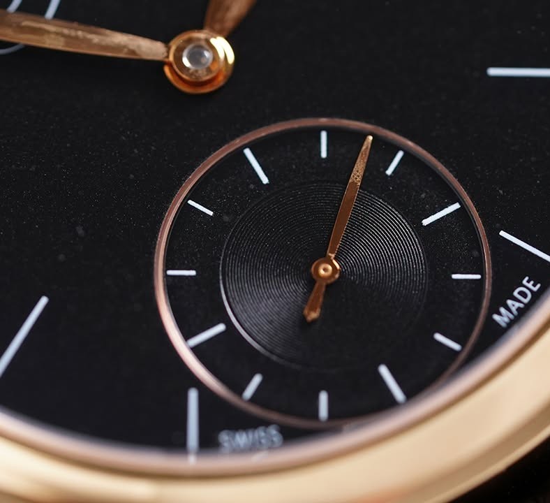 H. Moser Endeavour Black Mayu thumbnail 4