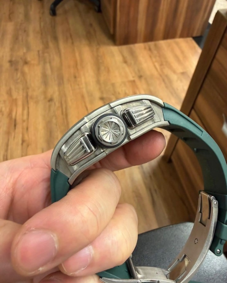 RICHARD MILLE RM 11-FM Ti Le Mans Classic thumbnail 2