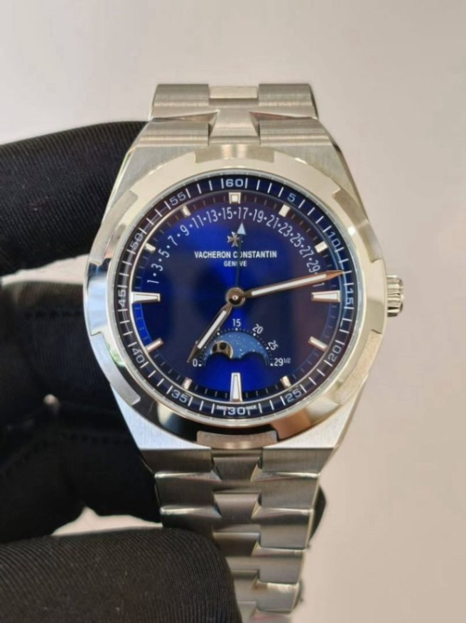 Vacheron Constantin Overseas Moon Phase Retrograde Date 4000V