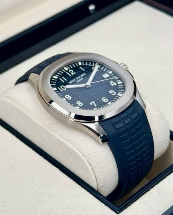PATEK PHILIPPE Aquanaut 5168G Blue Dial 42.2mm thumbnail 4