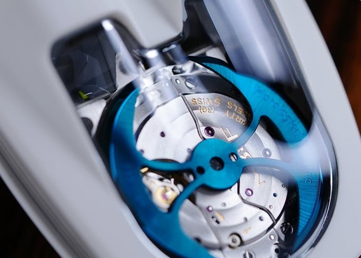 MB&F HM8 Mark 2 White Edition - Image 4