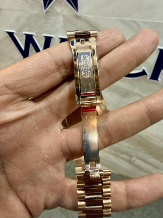 Rolex Day-Date 40 228235 thumbnail 2