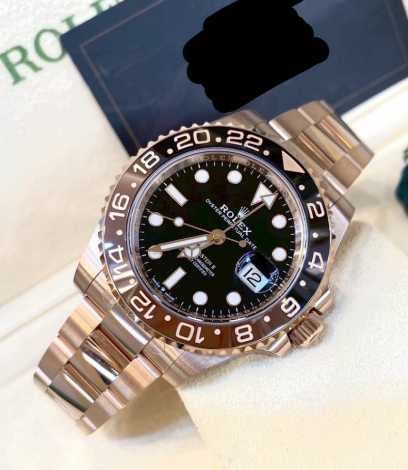 GMT Master || Rootbeer Full Rose Gold 40mm thumbnail 2