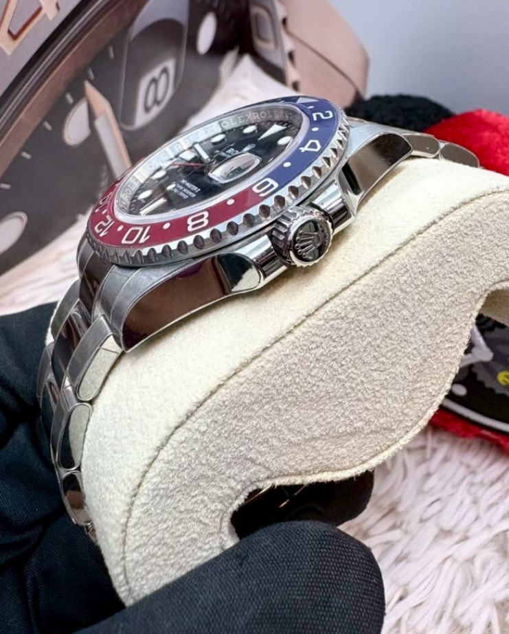 Used Like New GMT Master || Pepsi Oyster 40mm thumbnail 2