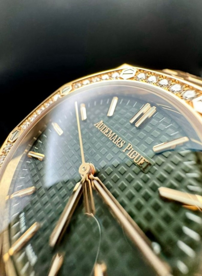Audemars Piguet Royal Oak Selfwinding  thumbnail 2