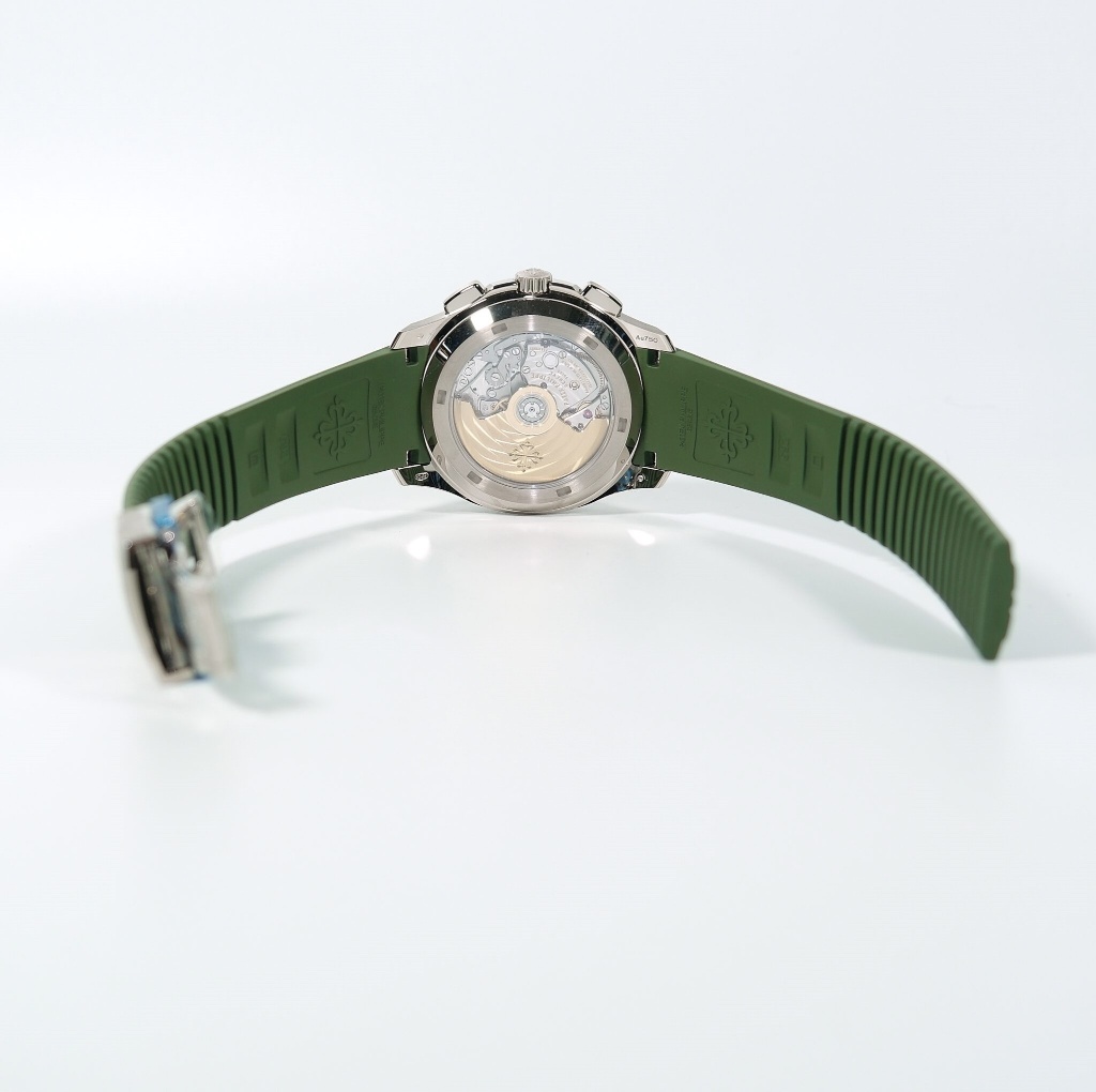 Patek Philippe New Aquanaut 5968G-010 Green Dial Green Rubber Strap 2026 42mm. thumbnail 4